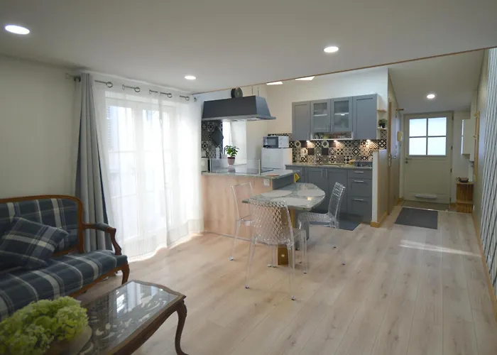 Apartment Neuf Centre Avec Stationnement Securise *